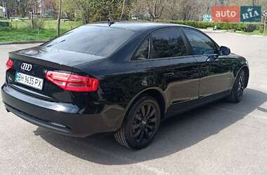 Седан Audi A4 2013 в 