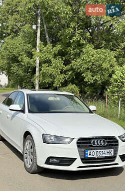 Седан Audi A4 2011 в Тячеве