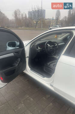 Седан Audi A4 2010 в 