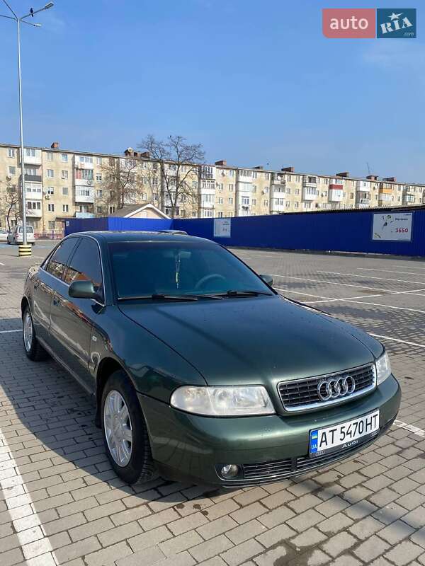 Седан Audi A4 1999 в Калуше