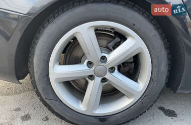 Седан Audi A4 2010 в 