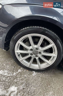 Седан Audi A4 2013 в 