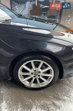 Седан Audi A4 2013 в 