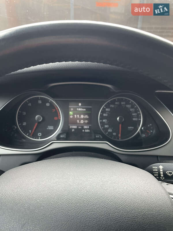 Седан Audi A4 2013 в Харькове