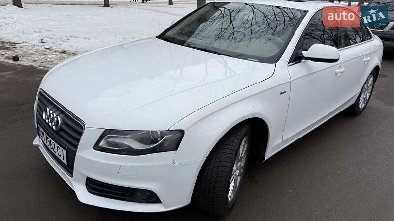 Седан Audi A4 2012 в Сумах