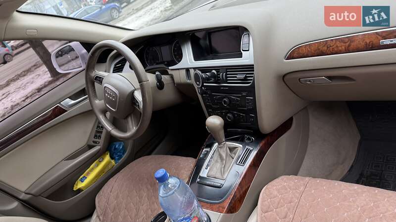 Седан Audi A4 2012 в Сумах