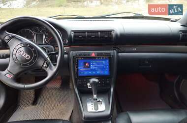 Седан Audi A4 2000 в 