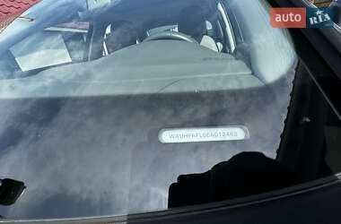 Седан Audi A4 2013 в 