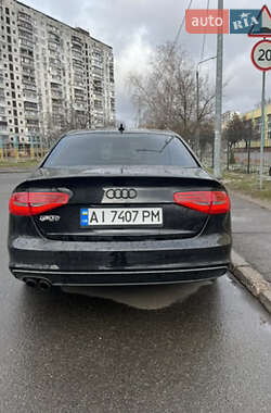 Седан Audi A4 2015 в 