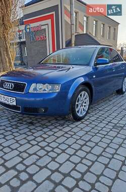 Седан Audi A4 2004 в Чемеровцах