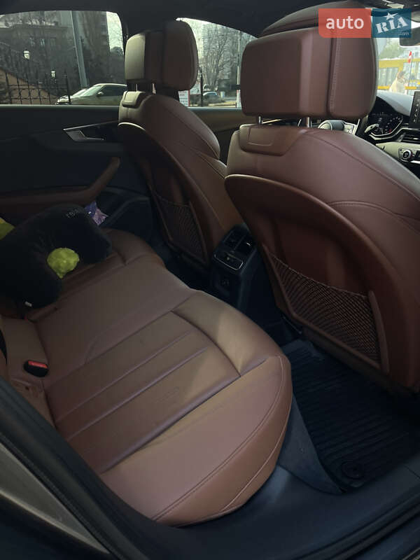 Седан Audi A4 2020 в Одессе