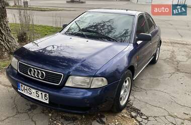 Седан Audi A4 1997 в Херсоні