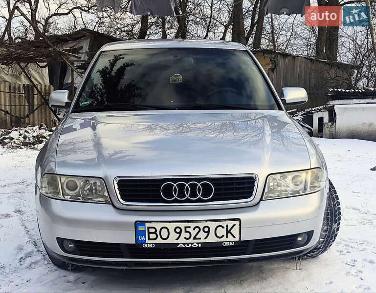 Седан Audi A4 1999 в Теофіполі