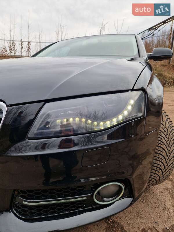 Седан Audi A4 2010 в Чернігові
