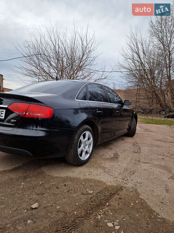 Седан Audi A4 2010 в Чернігові