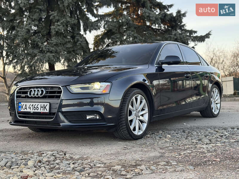 Седан Audi A4 2013 в Дрогобыче