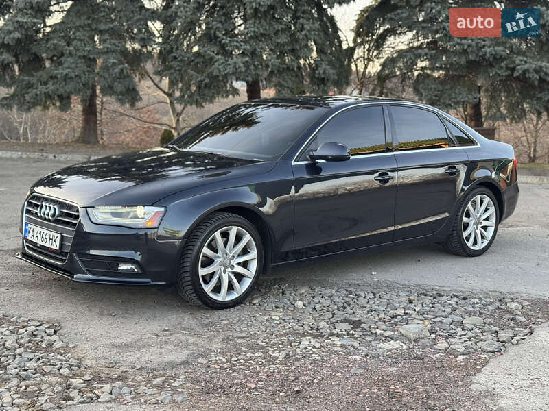 Седан Audi A4 2013 в Дрогобыче