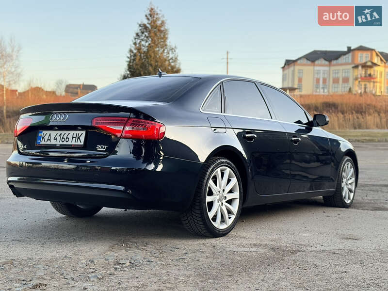 Седан Audi A4 2013 в Дрогобыче