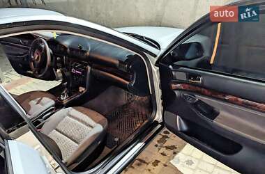Седан Audi A4 1999 в 