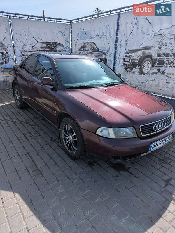 Седан Audi A4 1995 в Раздельной фото 17 Седан Audi A4 1995 в Раздельной