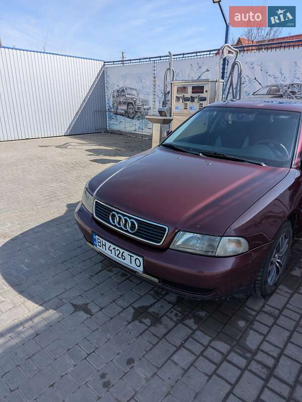 Седан Audi A4 1995 в Раздельной фото 19 Седан Audi A4 1995 в Раздельной