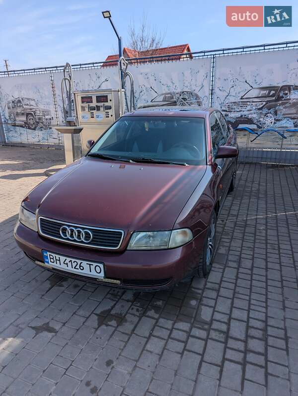 Седан Audi A4 1995 в Раздельной фото 20 Седан Audi A4 1995 в Раздельной