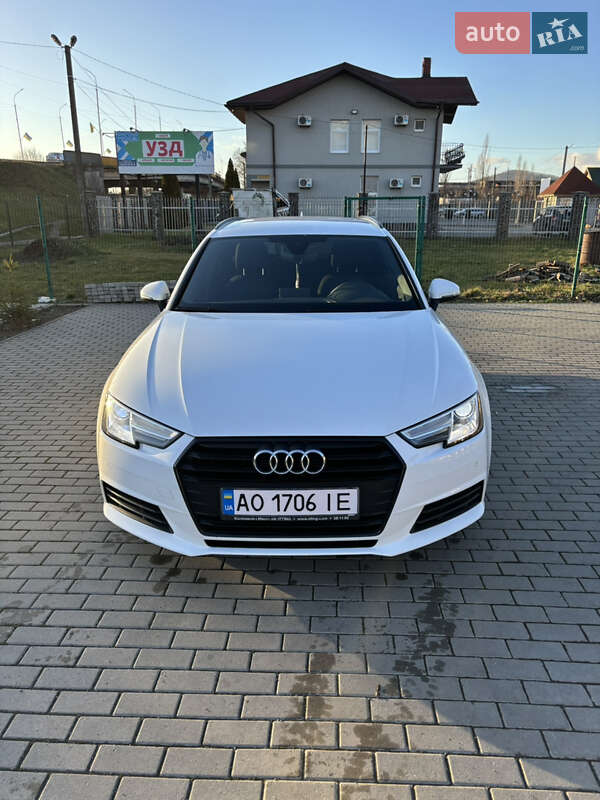 Универсал Audi A4 2018 в Мукачево