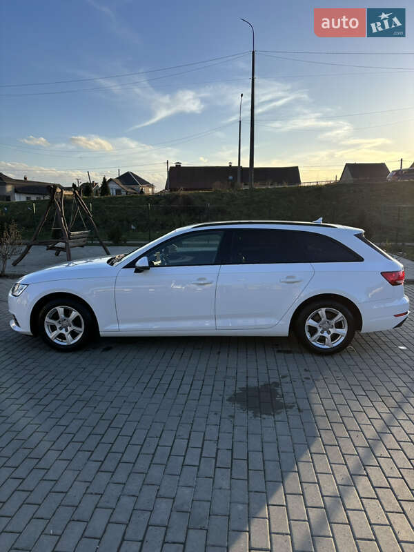 Универсал Audi A4 2018 в Мукачево