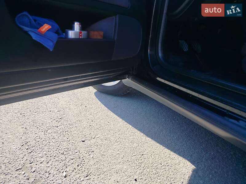 Седан Audi A4 2001 в Бродах