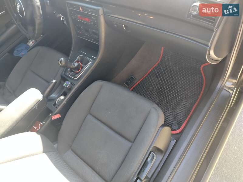 Седан Audi A4 2001 в Бродах