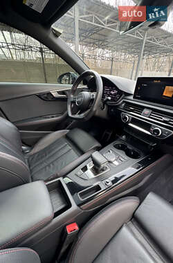 Седан Audi A4 2018 в 