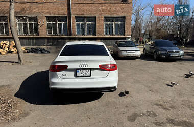 Седан Audi A4 2014 в Кривом Роге