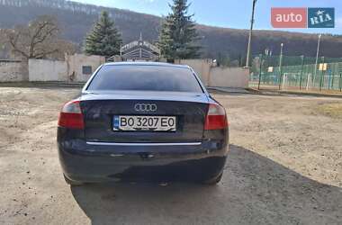 Седан Audi A4 2004 в 