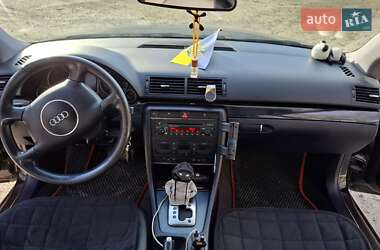 Седан Audi A4 2004 в 