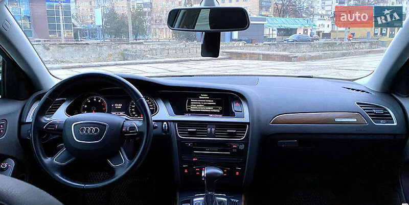 Седан Audi A4 2014 в Виннице