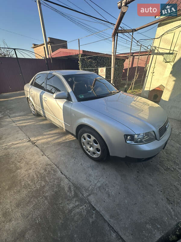 Седан Audi A4 2002 в Одессе