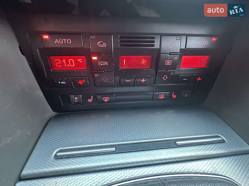 Седан Audi A4 2002 в Одессе