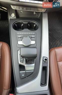 Седан Audi A4 2018 в 