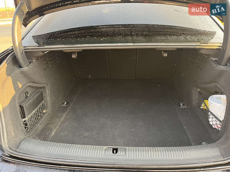 Седан Audi A4 2016 в Измаиле