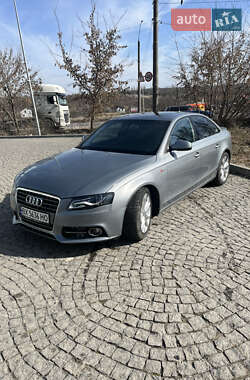 Седан Audi A4 2012 в Хмельницькому