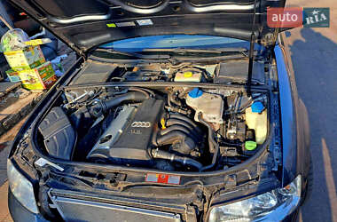 Седан Audi A4 2004 в Лохвице