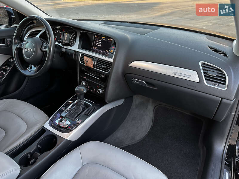 Седан Audi A4 2015 в Киеве