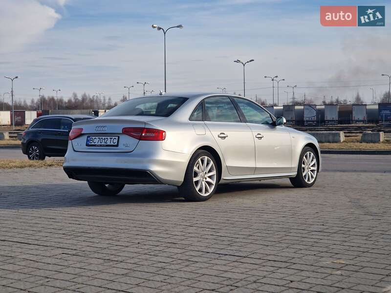 Седан Audi A4 2013 в Львове