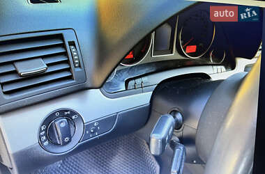 Седан Audi A4 2006 в Тростянце