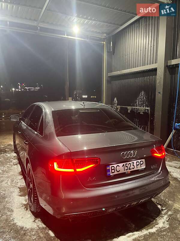Седан Audi A4 2015 в Львове