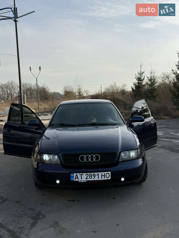 Седан Audi A4 1998 в 