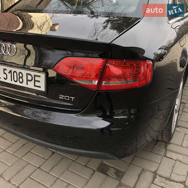 Седан Audi A4 2012 в Днепре