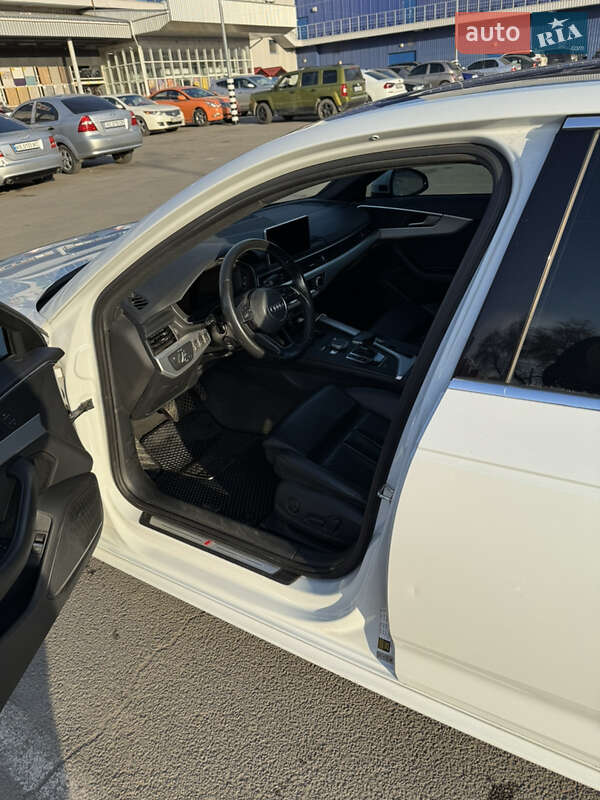 Седан Audi A4 2017 в Днепре