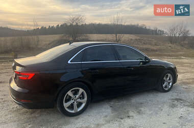 Седан Audi A4 2019 в 
