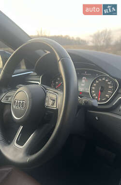 Седан Audi A4 2019 в 